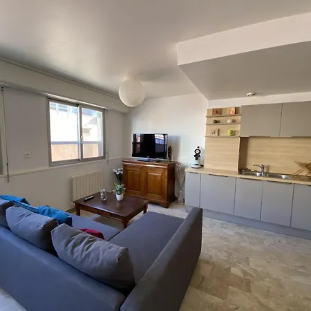 2 Etoiles Proche * Ле-Сабль-д’Олон