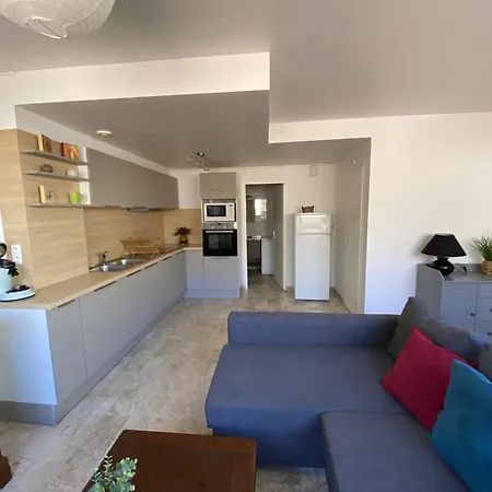 2 Etoiles Proche Апартаменты